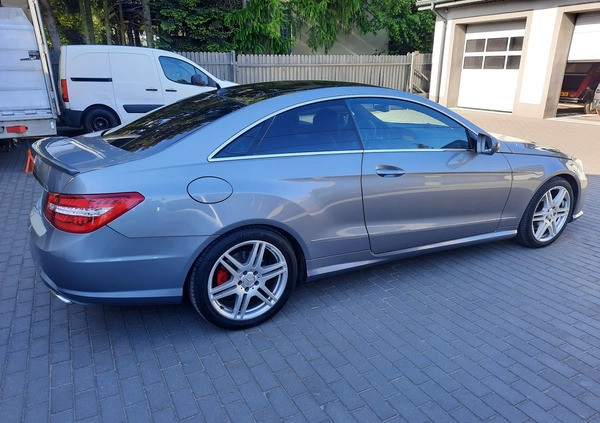 Mercedes-Benz Klasa E cena 74900 przebieg: 182550, rok produkcji 2009 z Warszawa małe 232